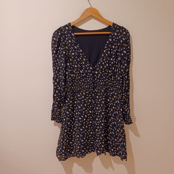 Reformation Alani Posie Mini Dress Black Ditsy Floral Smocked V Neck Size 12 - Picture 4 of 11